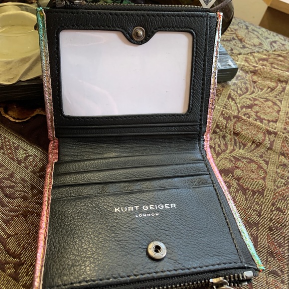 Authentic KURT GEIGER LONDON Metallic leather bifold snap 2zips cards/ID wallet - Picture 5 of 10